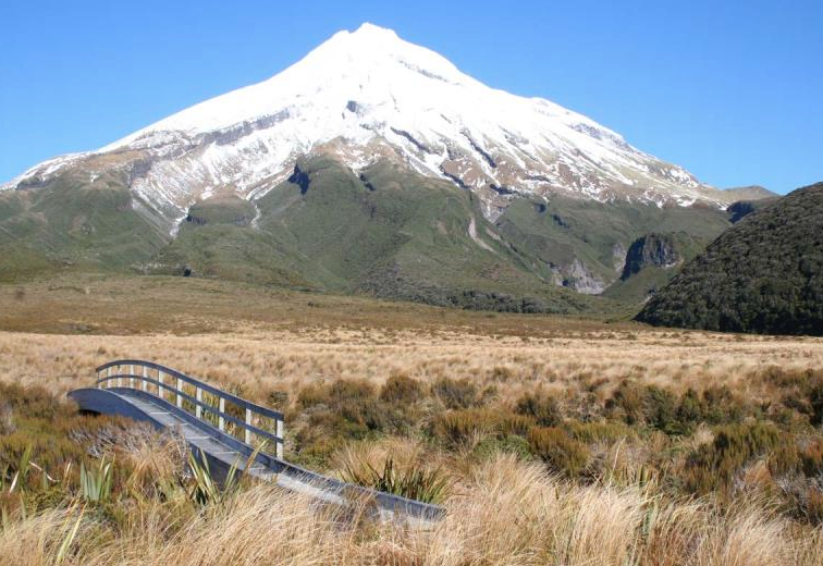 Pouakai Crossing